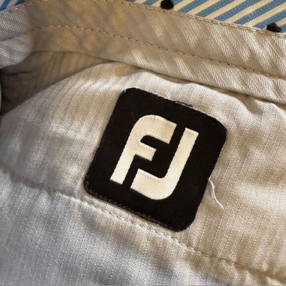 FJ FootJoy Men's Classic Chino Shorts Gray Size 33 - Picture 3 of 7